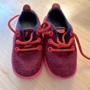 Small birds! Little kids Allbirds! Maroon wool! Size 7 toddler